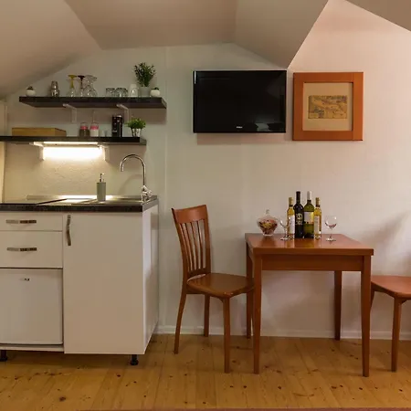 Ivana Old Town Apartman *